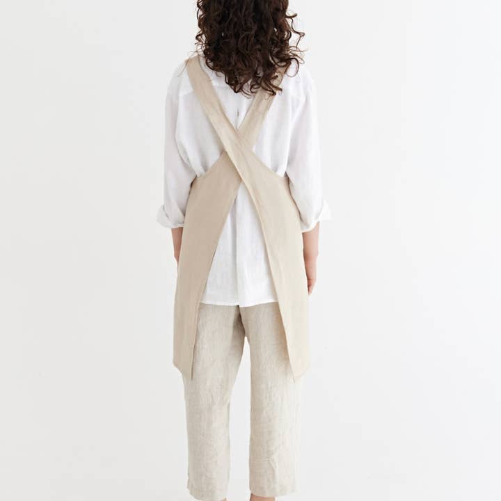 MagicLinen (We handle U.S. import procedures for you) - Wholesale Apron - Pinafore apron with pockets in Natural Linen5