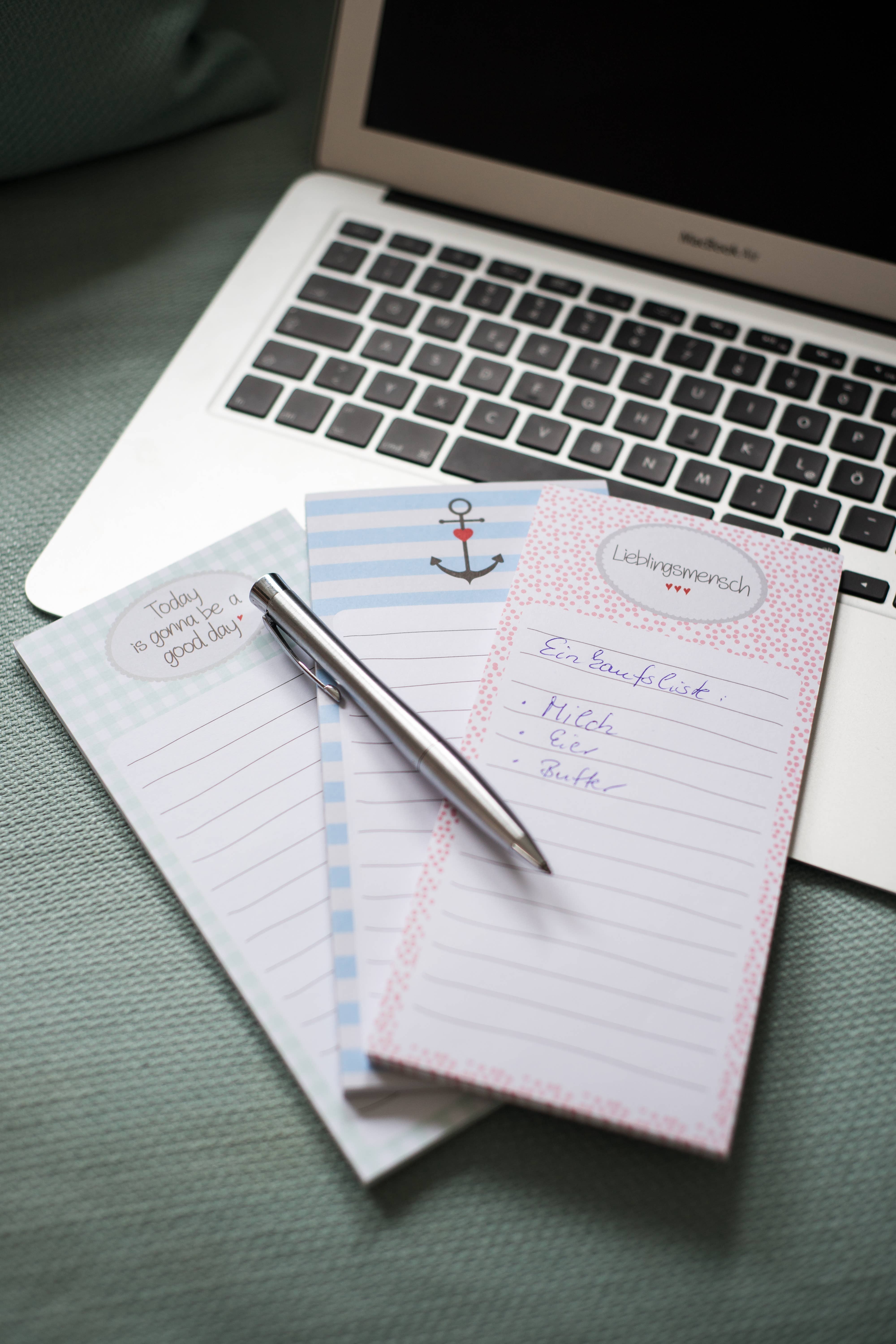 Mea-Living - Wholesale Notepad - Queen of Fucking Everything notepad1