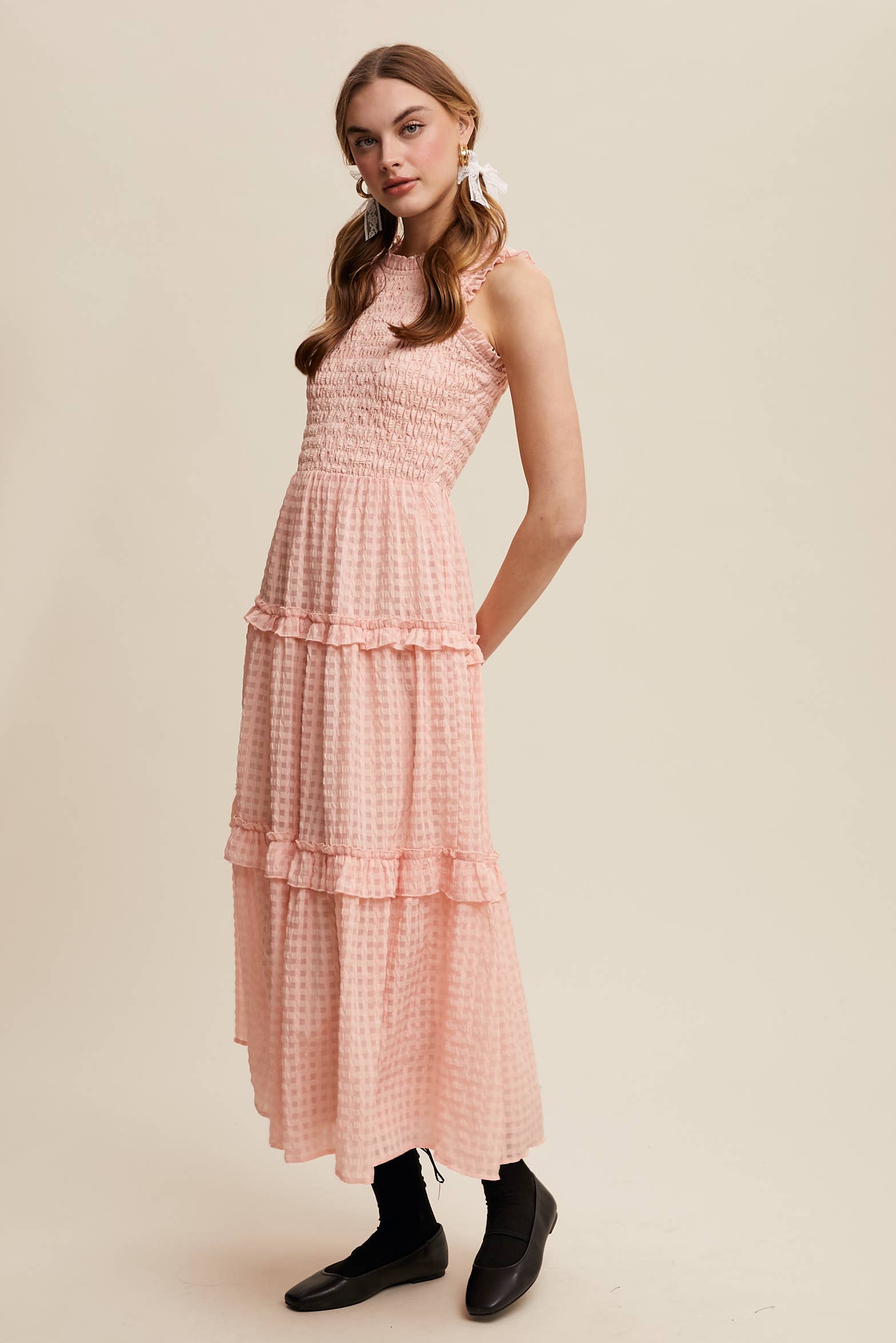 Listicle – wholesale Dress – Women's – Sleeveless Gingham Maxi Dress with Ruffle Details10