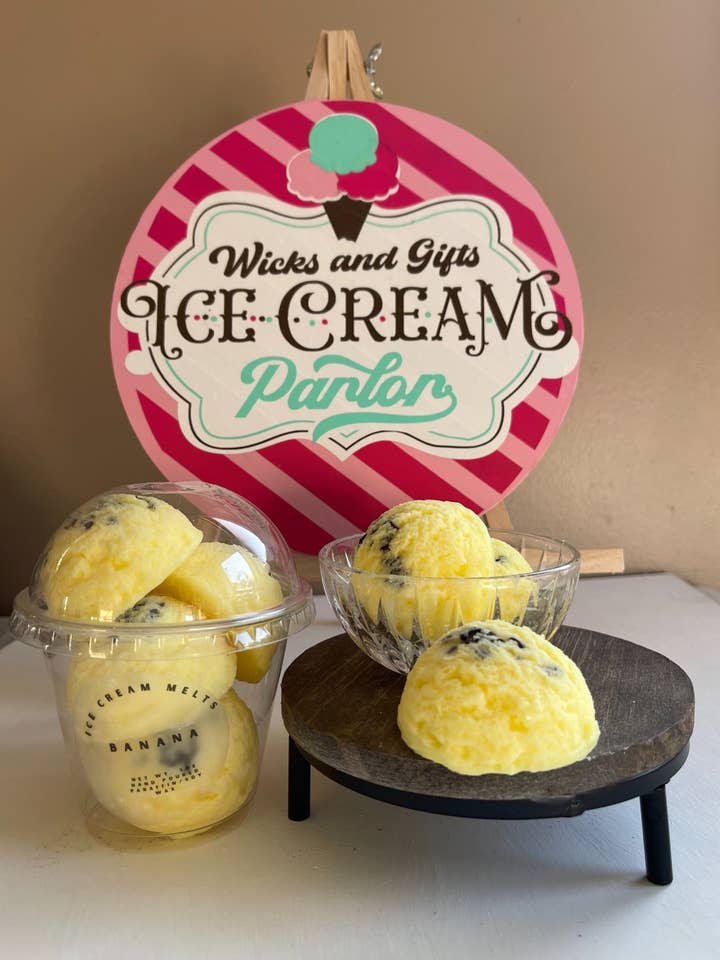 Banana 5 oz Ice Cream Scoop Melts for wholesale by Wicks and Gifts