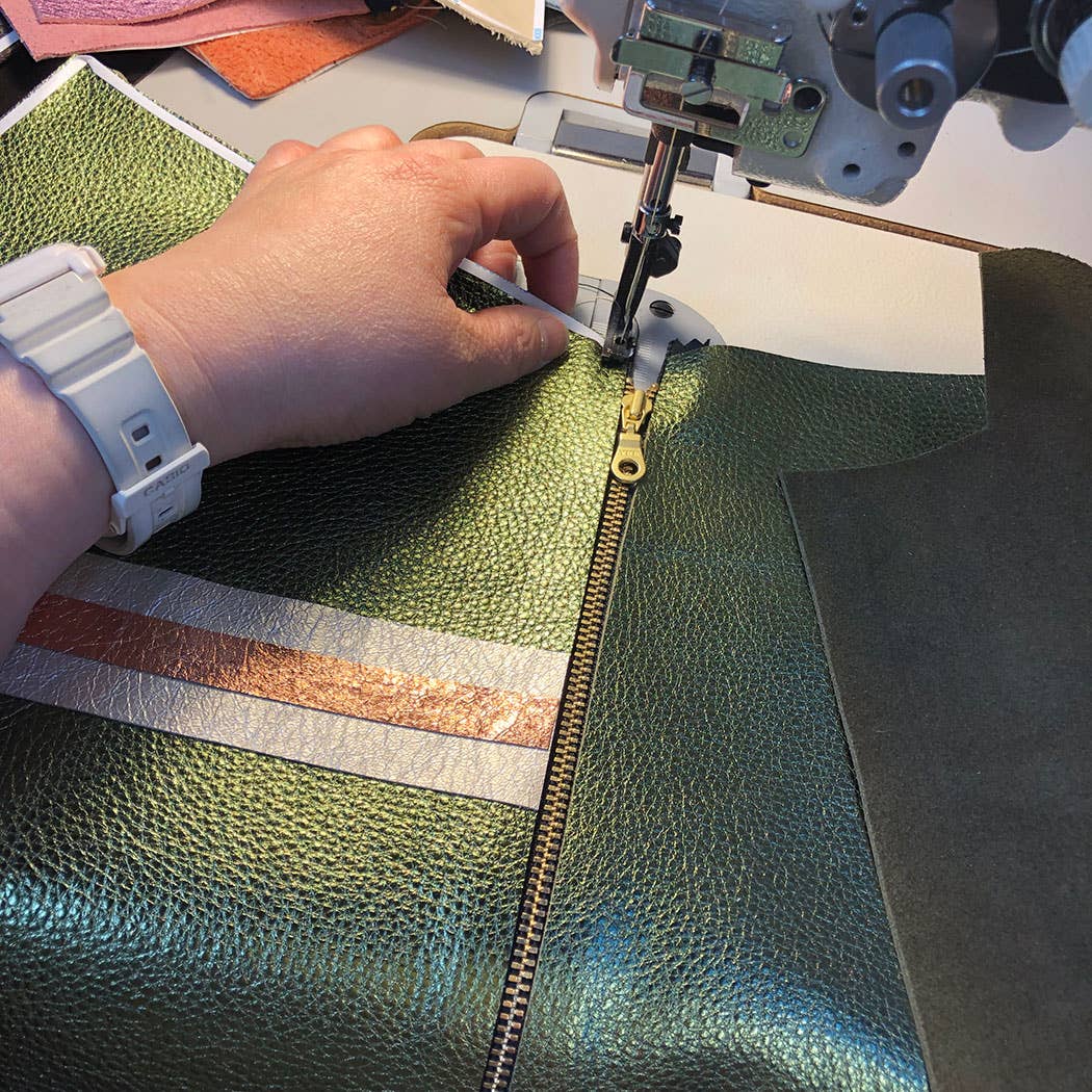 Zina Kao Exclusives - Wholesale Clutch Bag - Women's - The Stripe Adeline31