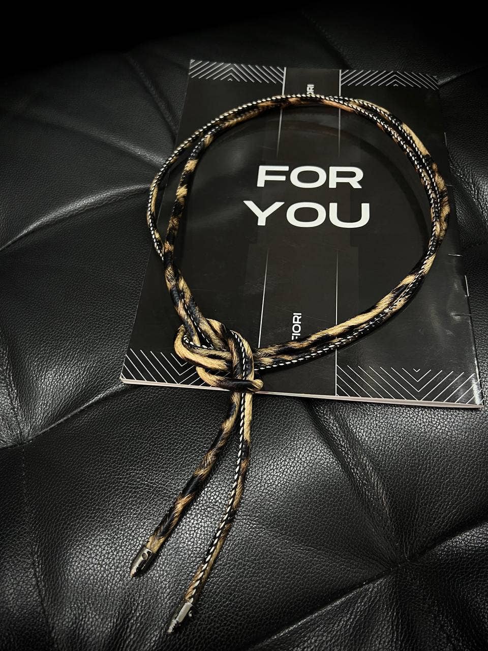 Design company-Fatma Balkir – Großhandel Gürtel – Damen – Schicker Damen-Gürtel aus veganem Kunstleder.11