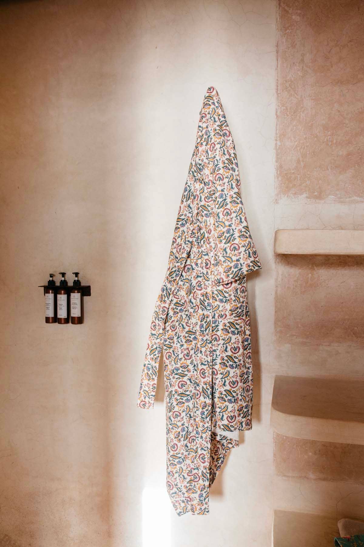 Cr me Feuille Sauvage Leila Adult Bathrobe - flowers - yellow - green for wholesale on Faire3