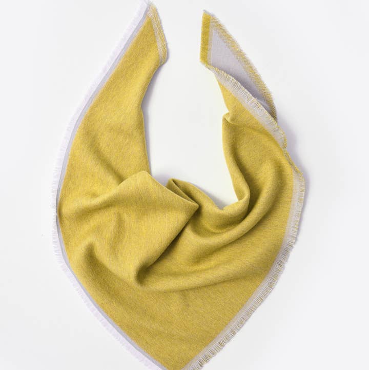 Abstract - Wholesale Bandana - Women's - Triangular wool bandana with small fringes8