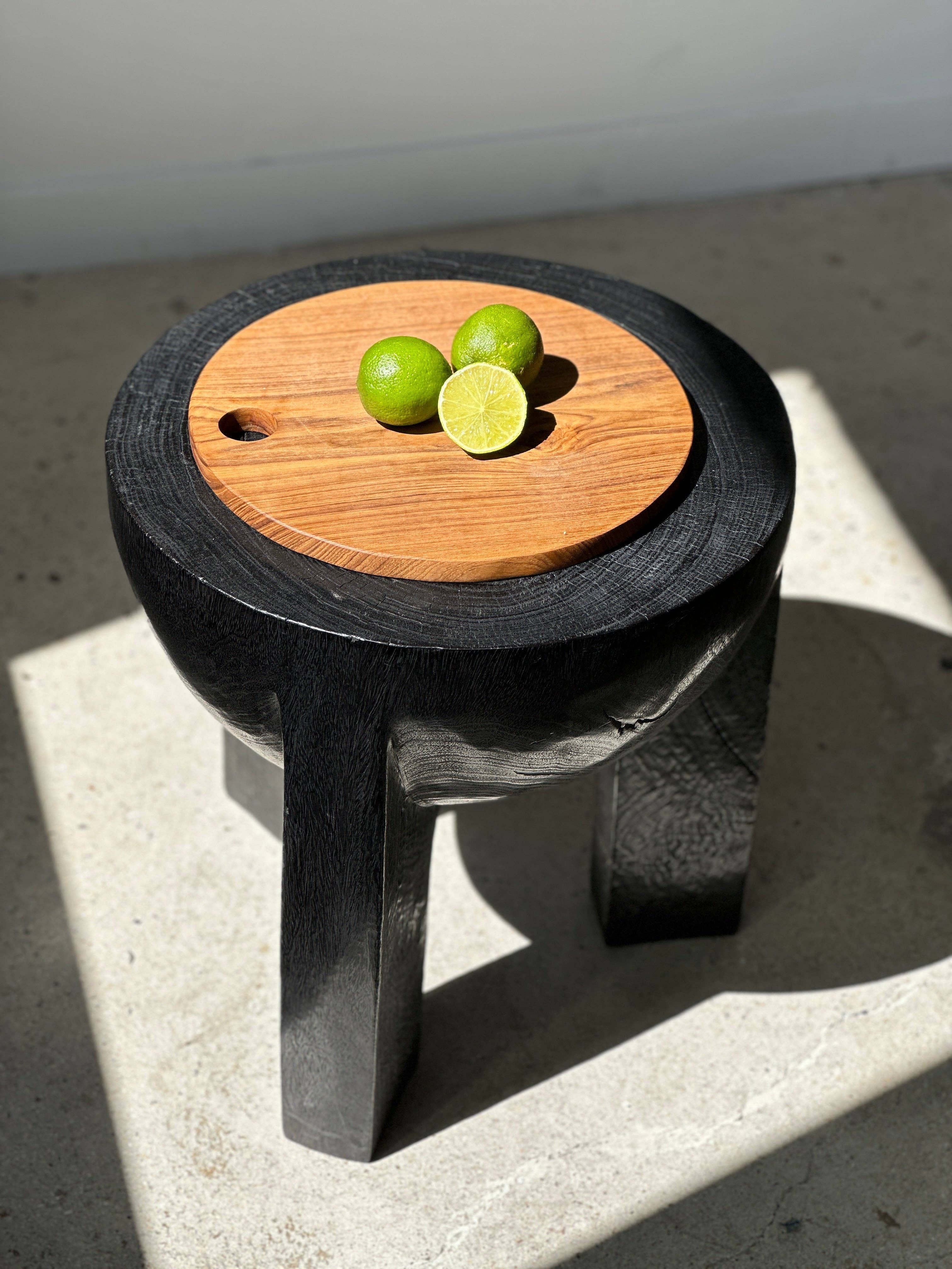 Office Objets – wholesale Skärbräda – Rund skärbräda i urholkad teak D:30101