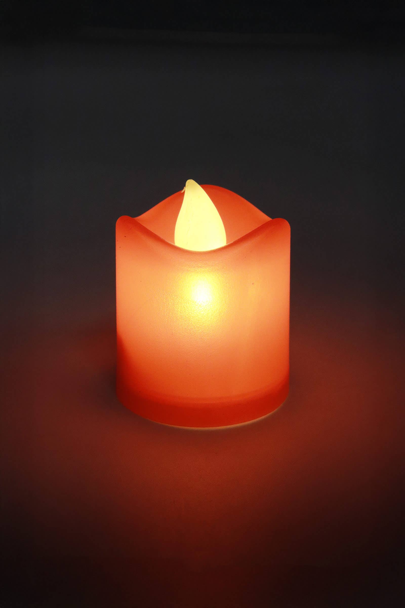 SURTIDO Velas LED sin llama de colores - 24 unidades de venta al por mayor en Faire9