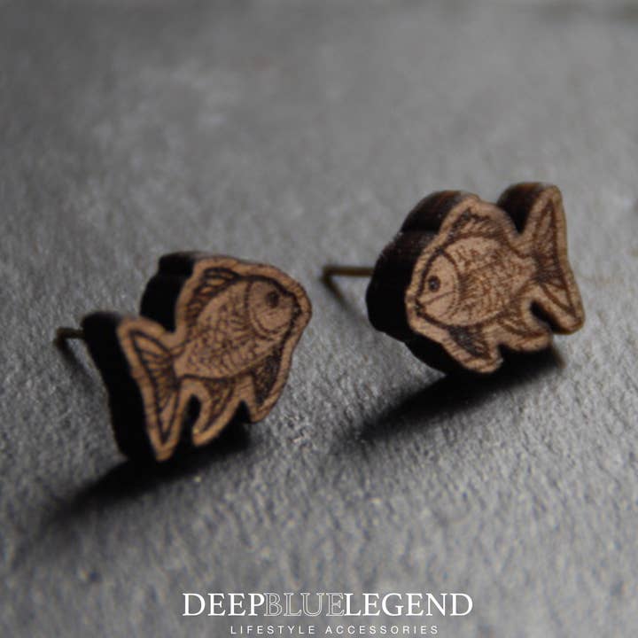 Lilla fiskörhängen i trä, havsfiskörhängen för wholesale av Deep Blue Legend Jewelry