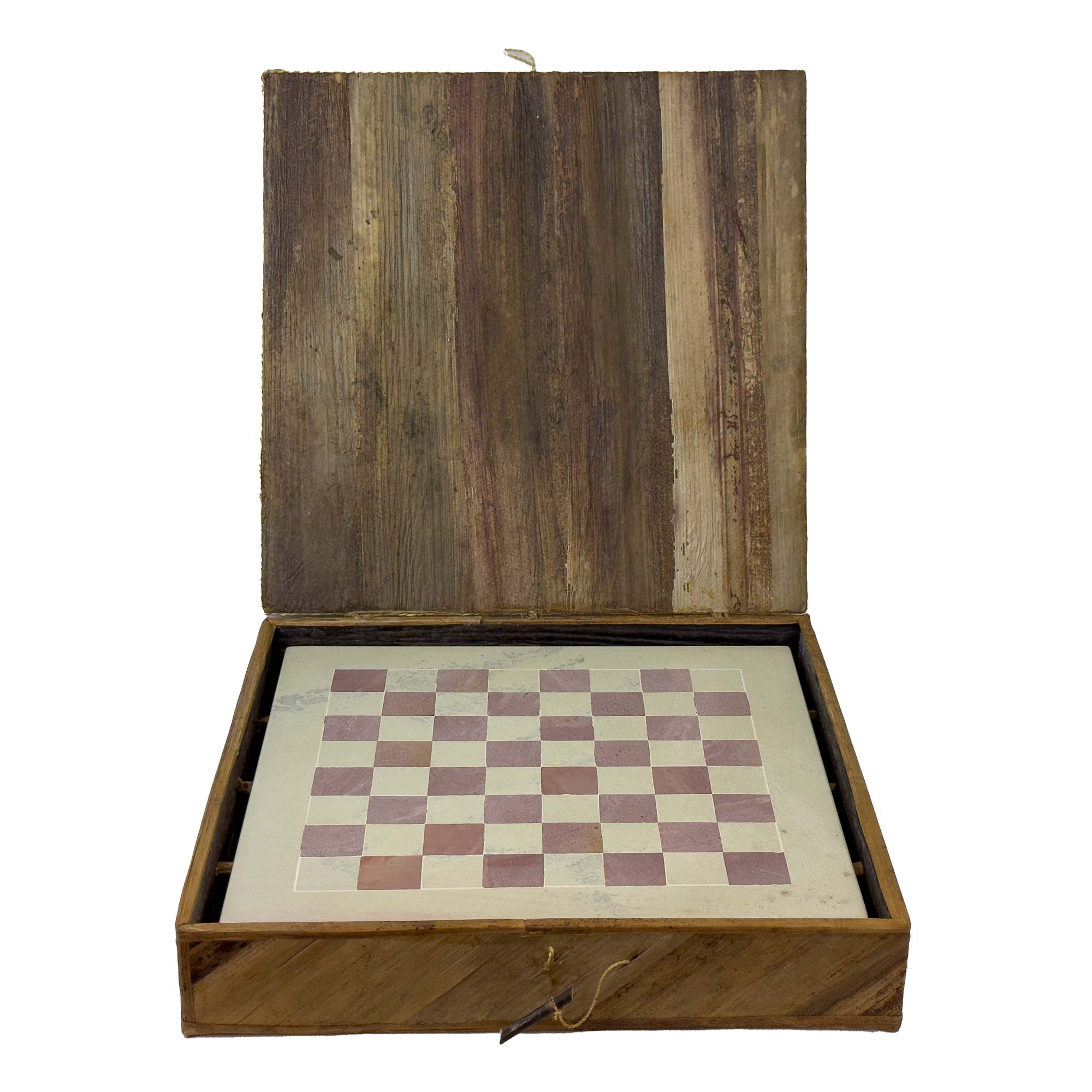 Global Crafts – Großhandel Brettspiele – Handgeschnetztes Schachspiel aus Speckstein mit Maasai-Stücken in Geschenkbox4