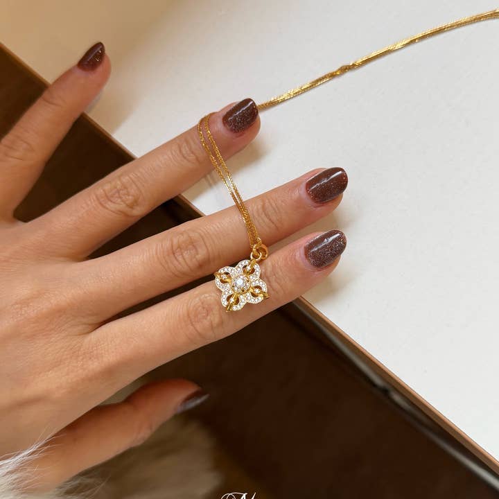 MINICYBER STUDIO - Wholesale Pendant/Charm Necklace - Vajra Dorje Necklace3