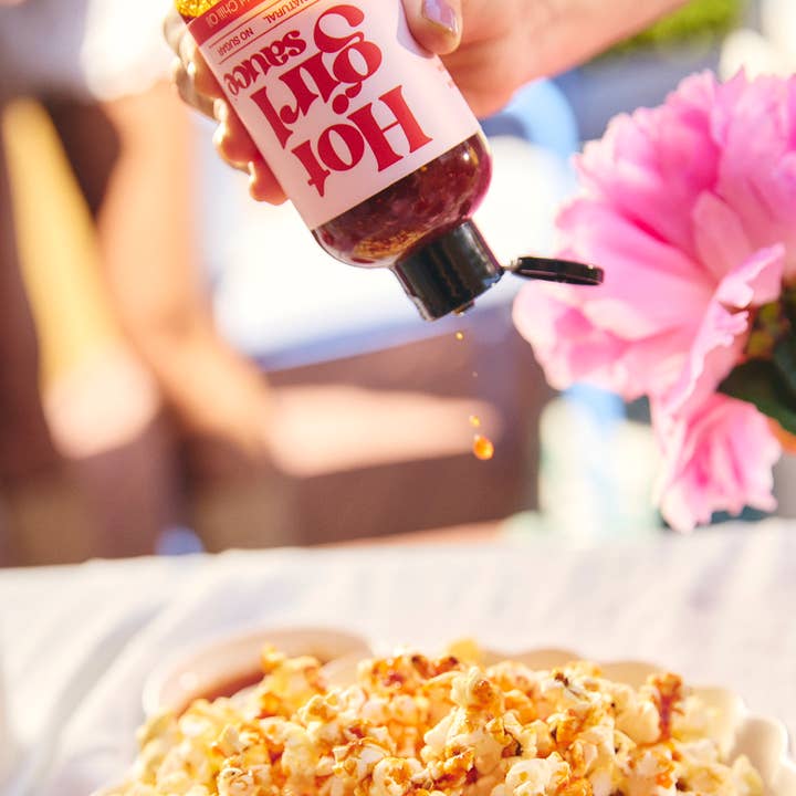 Hotgirlsauce™ - Wholesale Hot Sauce - OG Hot Girl Squeezable Chili Oil7