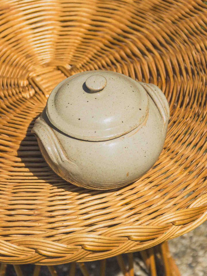Sandstone sugar bowl for wholesale by Eloge