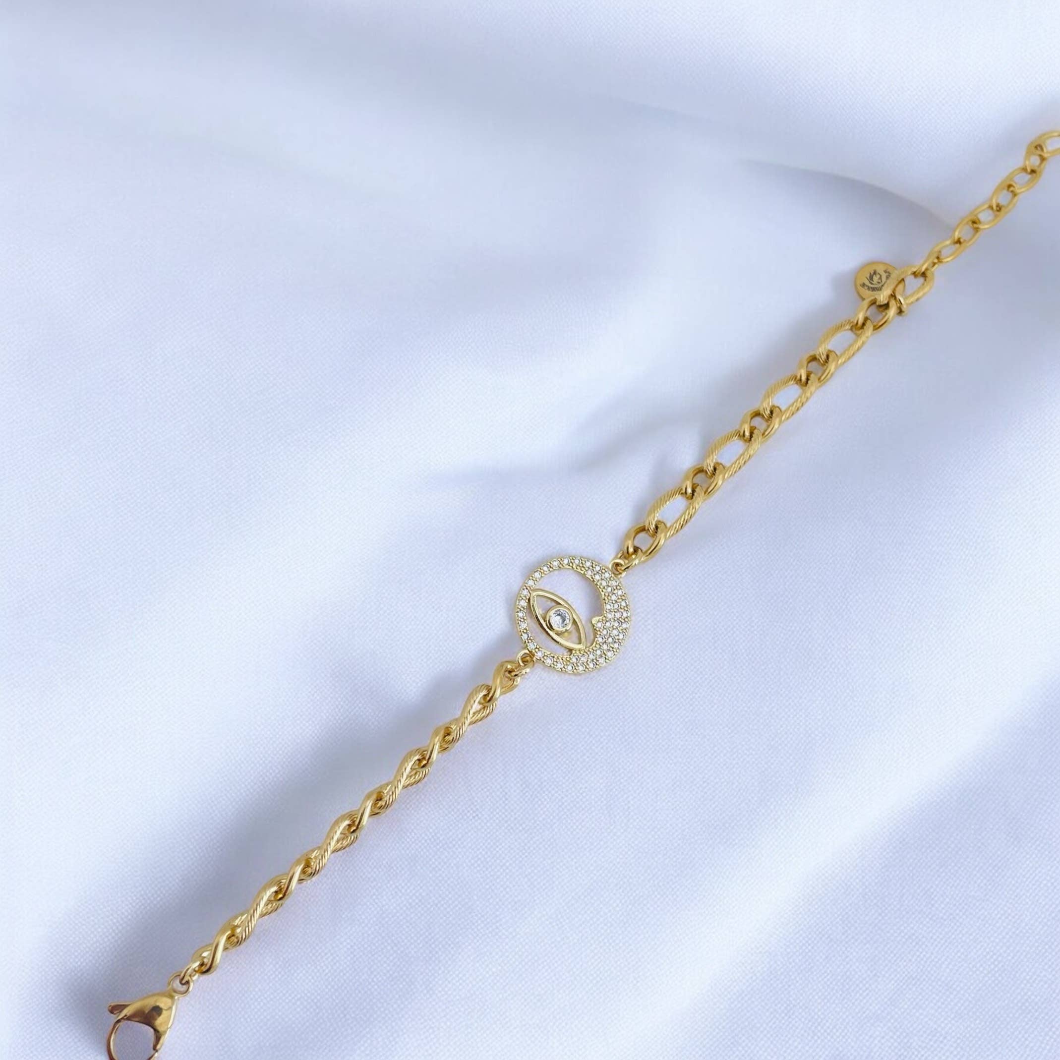 Huracan - Wholesale Charm/Dangle Bracelet - Haltea Bracelet1