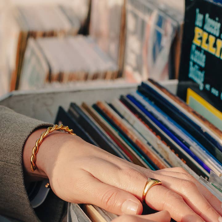 Nordic Muse – wholesale Cuff bracelet – Gold Twist Cuff Bangle, Waterproof6