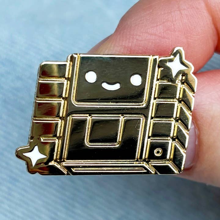 Petit Copain Cartouche - Épingle Émaillée Deluxe de Jeu Vidéo Rétro pour la vente par snacks please