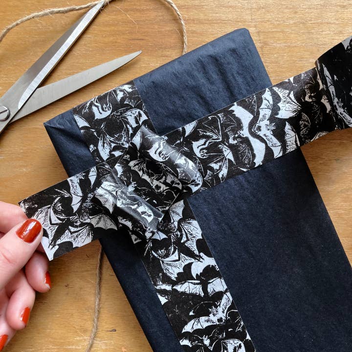 Ruban adhésif écologique recyclable en papier avec motif chauve-souris Chiroptera pour la vente par Bison Bindery
