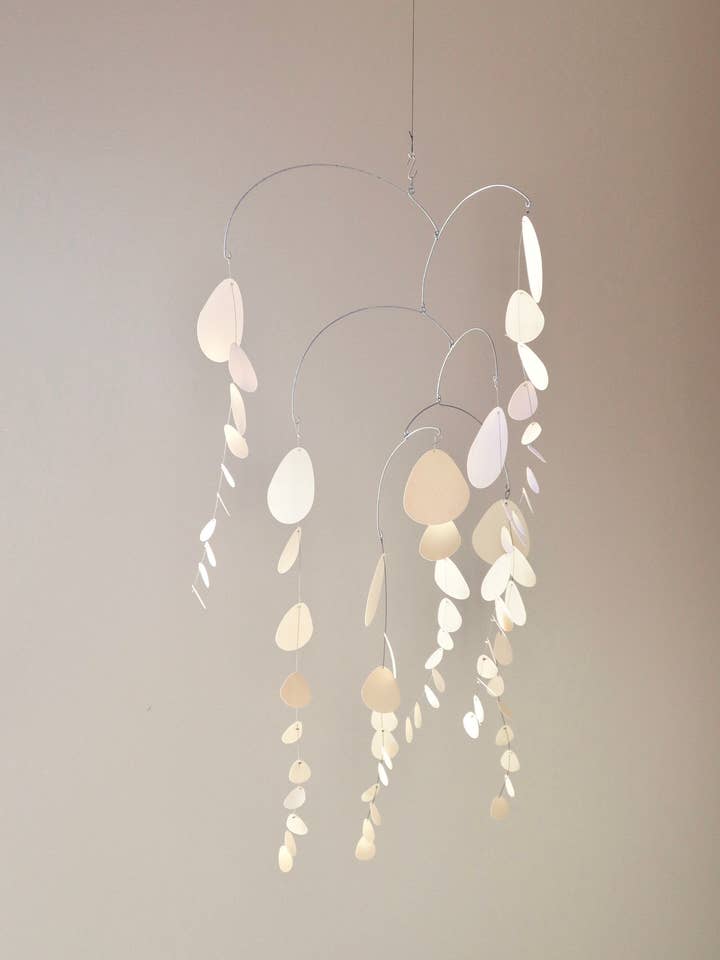 N.13 Kinetisk Mobil Eukalyptuskräm för wholesale av Småhus - MD Ateljé