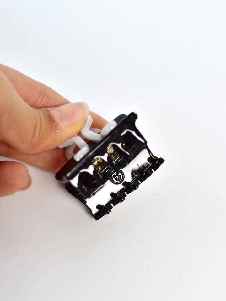 Binder Hair Claw Clip for wholesale by Sidersonline