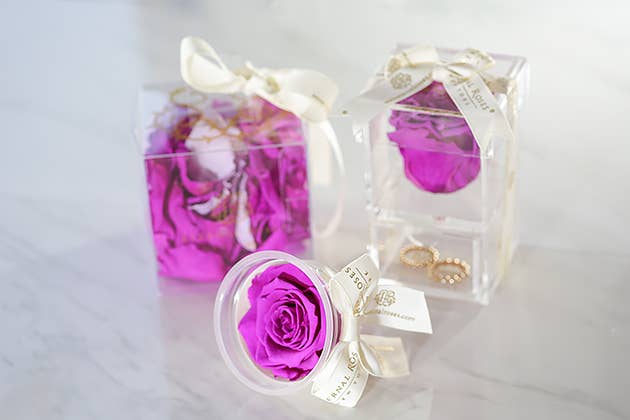 Eternal Roses® - Wholesale Dried/Pressed Flowers - Luxury Scented Eternal Petals17