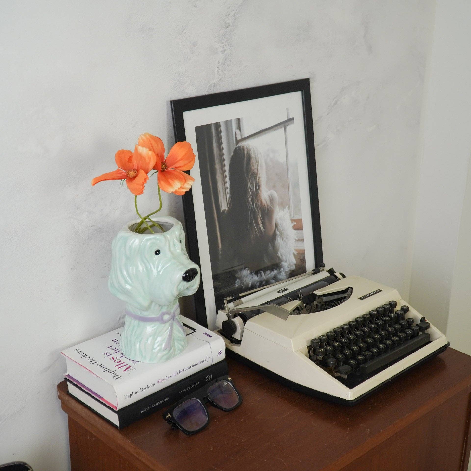 Housevitamin bv - Wholesale Vaas - Vaas in hondenvorm - mintgroen/lila - 13x14x21 cm2