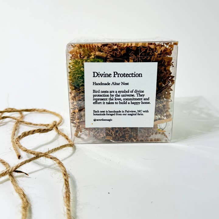 Sow the Magic - Wholesale Spiritual Stone/Crystal - Garden Nest Crystal Altar With Dried Flowers