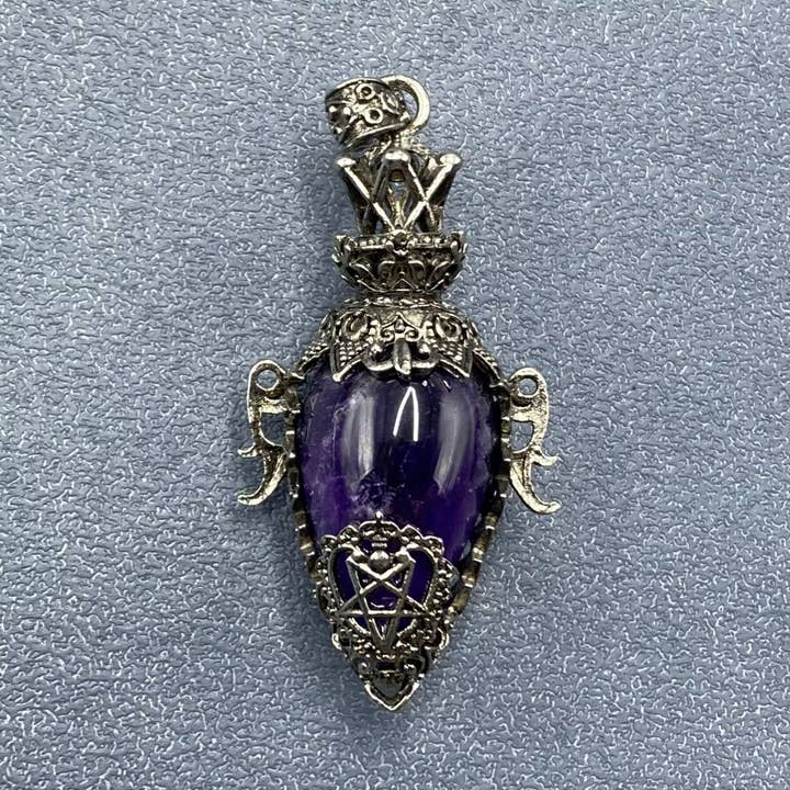 Mio Queena - Wholesale Spiritual Stone/Crystal - Natural Stone Bottle Shape Vintage Charm Pendant - CS2