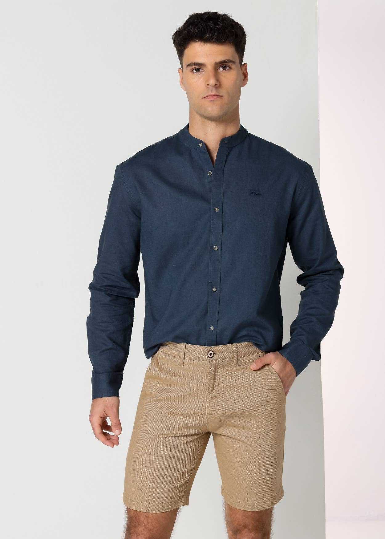 Brown V&LUCCHINO - Chinese shorts for wholesale on Faire0