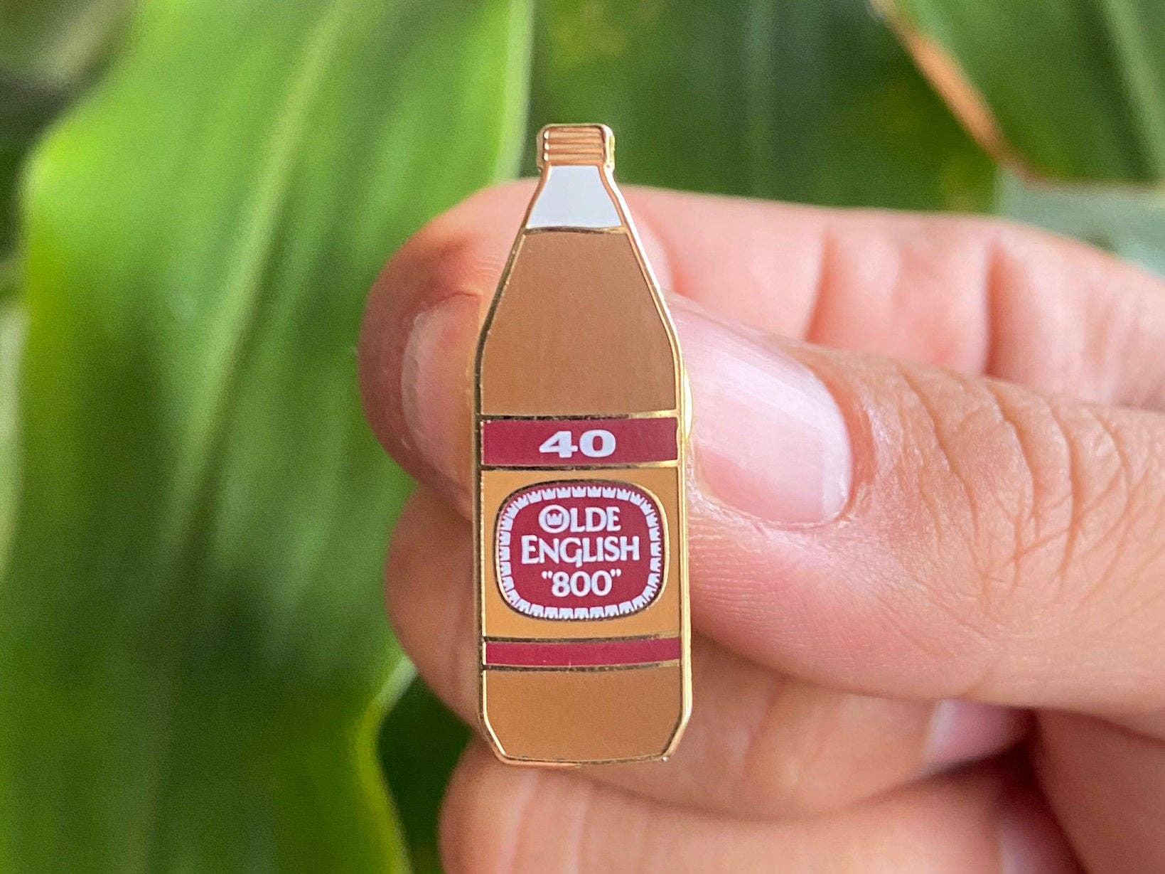 Hype Pins - Wholesale Lapel Pin/Button - 40oz Old English Malt Liquor