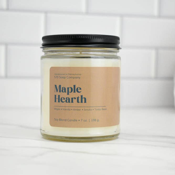 Maple Hearth - Arce y Vainilla con Ámbar Ahumado - Vela de Mezcla de Soja de 7 oz para venta al por mayor de 570 Soap Company