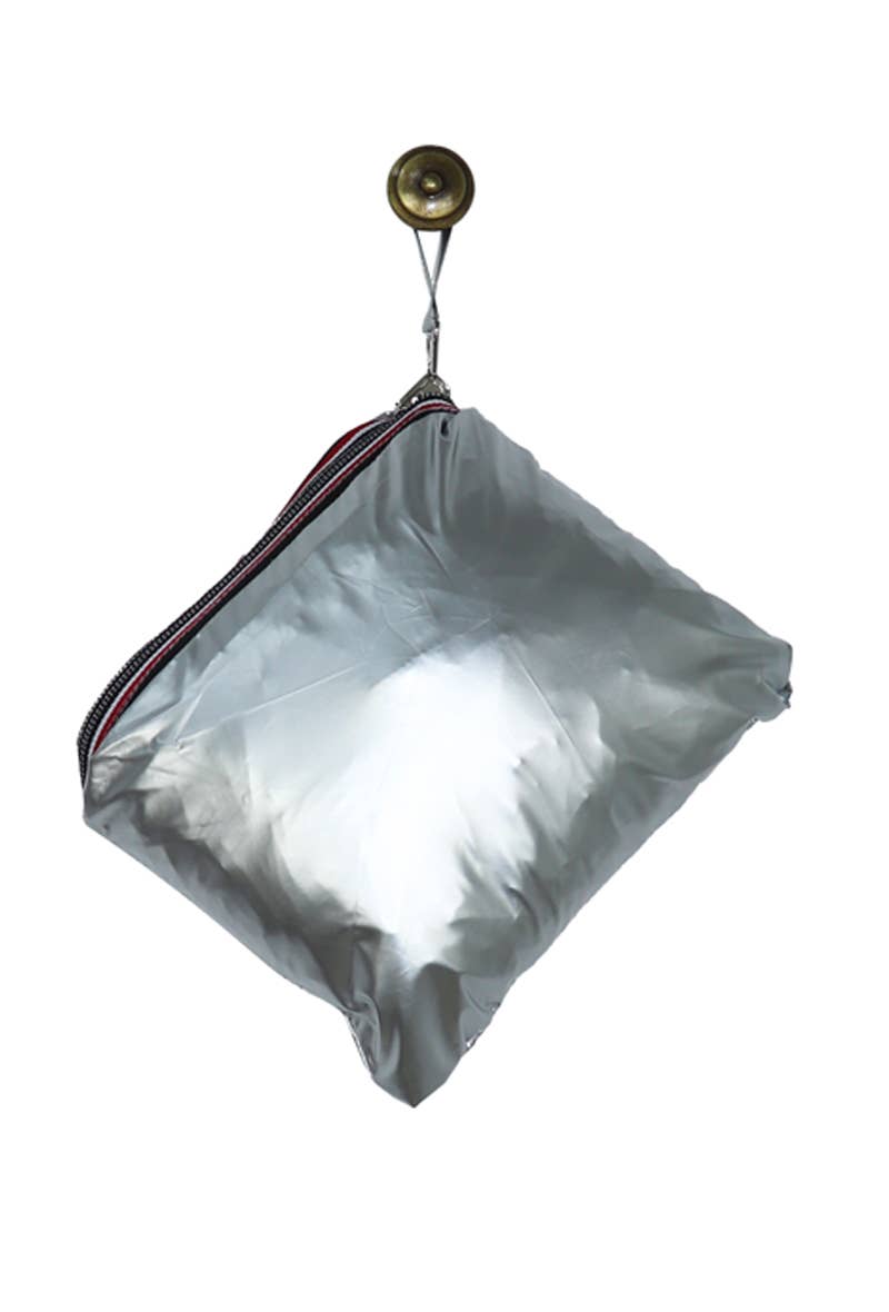 Attrait Paris - Venta al por mayor Cortavientos - Mujer - Cortavientos largo metálico con capucha y cremallera de colores Tallas grandes21