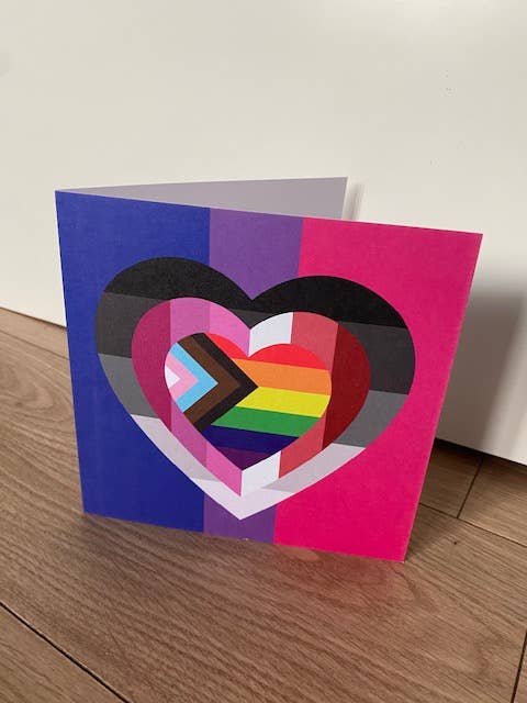 Coração das bandeiras do orgulho LGBTQ | Em branco | Cartão de aniversário por atacado de LAURA NILES DESIGN