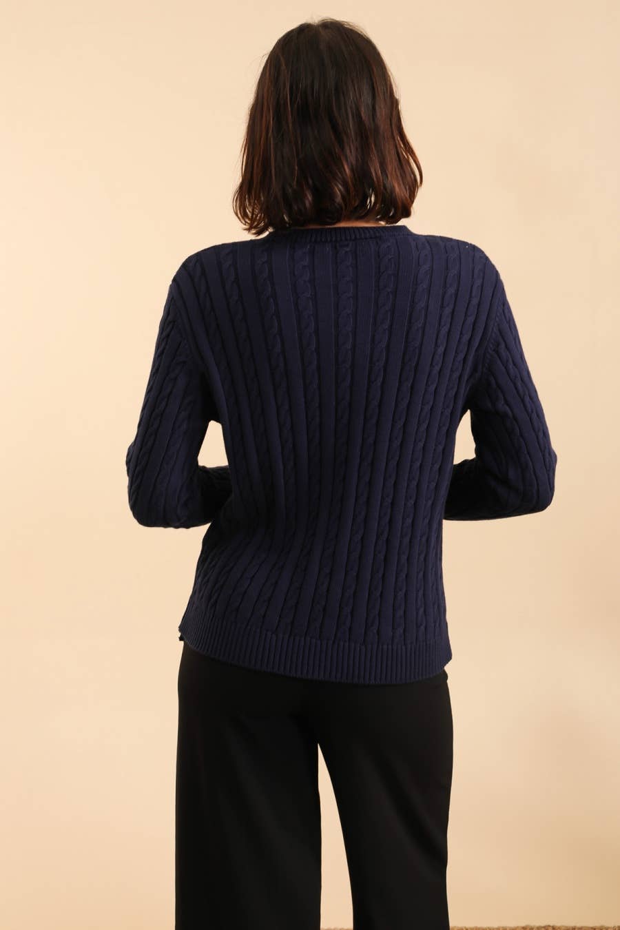 NAÏS PARIS – wholesale Pullovertröja - Dam – Tröja med rund hals och kabelstickning i 100 % bomull13