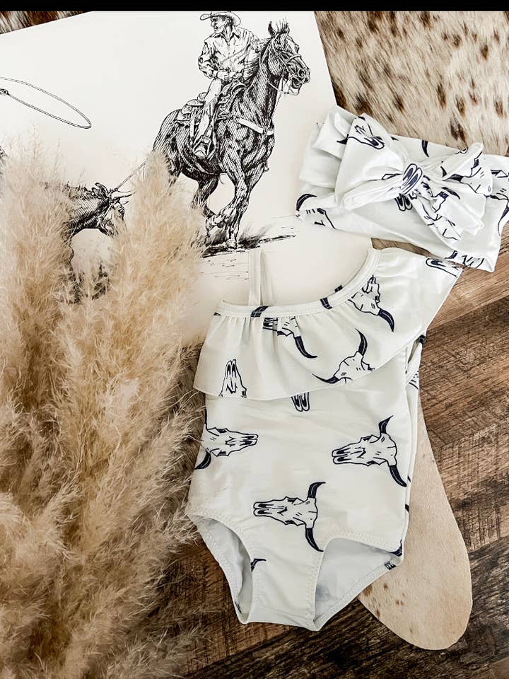 Costume da bagno con volant e teschio di toro semplice per la vendita all'ingrosso da parte di Arrow F Apparel