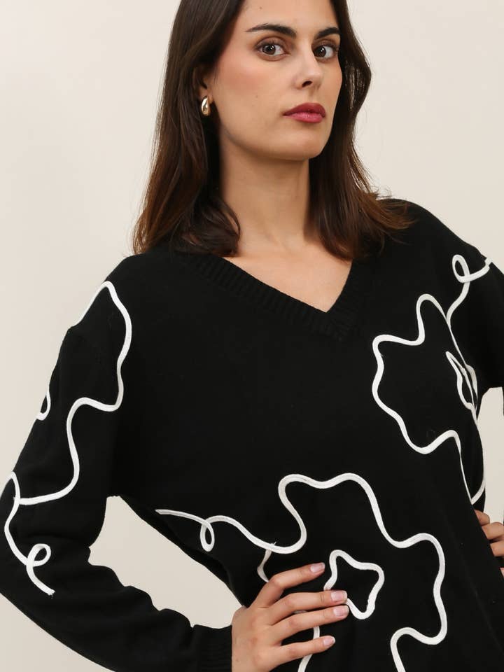 DIX-ONZE - Wholesale Knit Sweater - Women's - Floral Outline Pattern Sweater Col V – Graphic Minimalism1