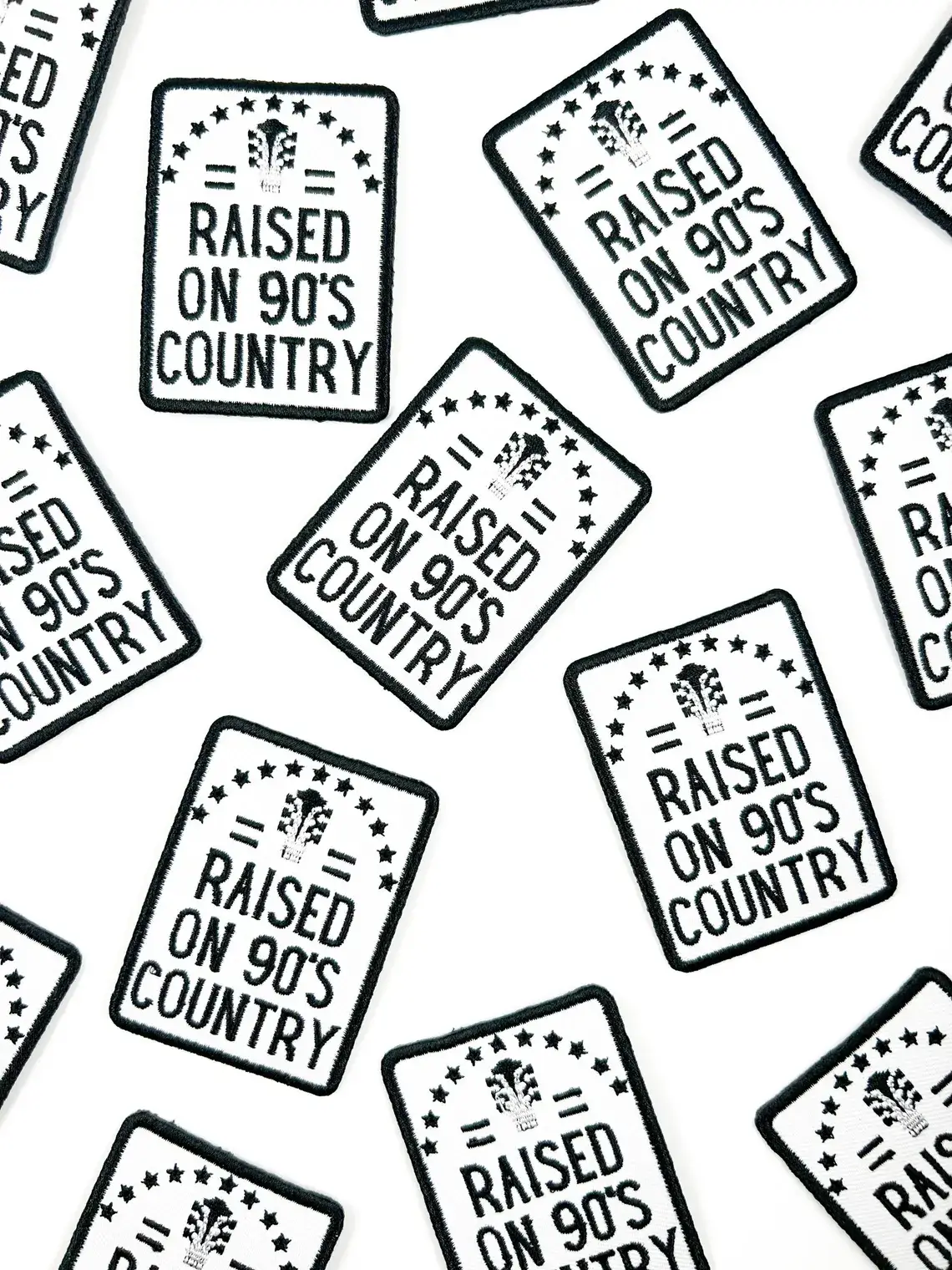 Field Trip Threads – Engroshandel Patch – Sort hævet på 90'ernes Country Iron On Patch, Trucker Hat Bar3