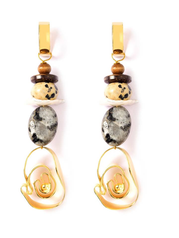 Boucles d'oreilles Water Swirls Pearl & Dalmatien Jaspe pour la vente par Nectar Nectar New York