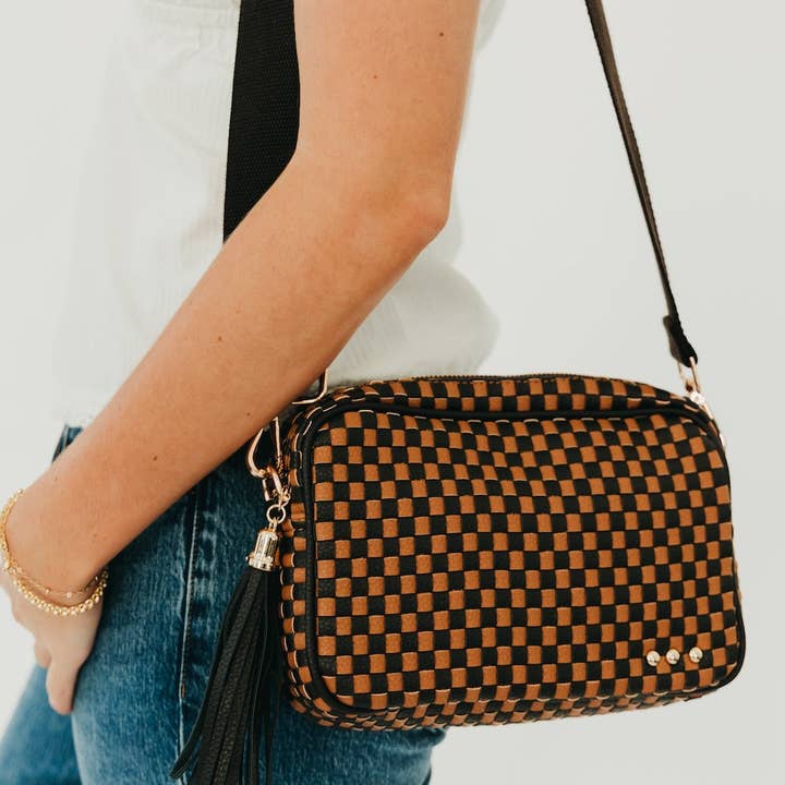 Sac bandoulière en osier tressé pour appareil photo en gros pour la vente par Pretty Simple