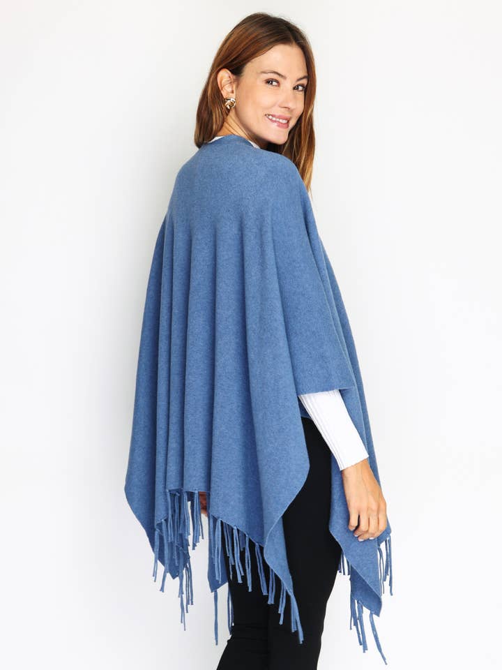 ORNELLA PARIS - Wholesale Poncho – Women's - Plain ponchos with fringe LEL-G8758
11