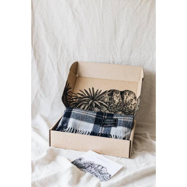 The Grampians Goods Co. - Vendita all'ingrosso Plaid - Coperta Heritage Tartan in lana riciclata42