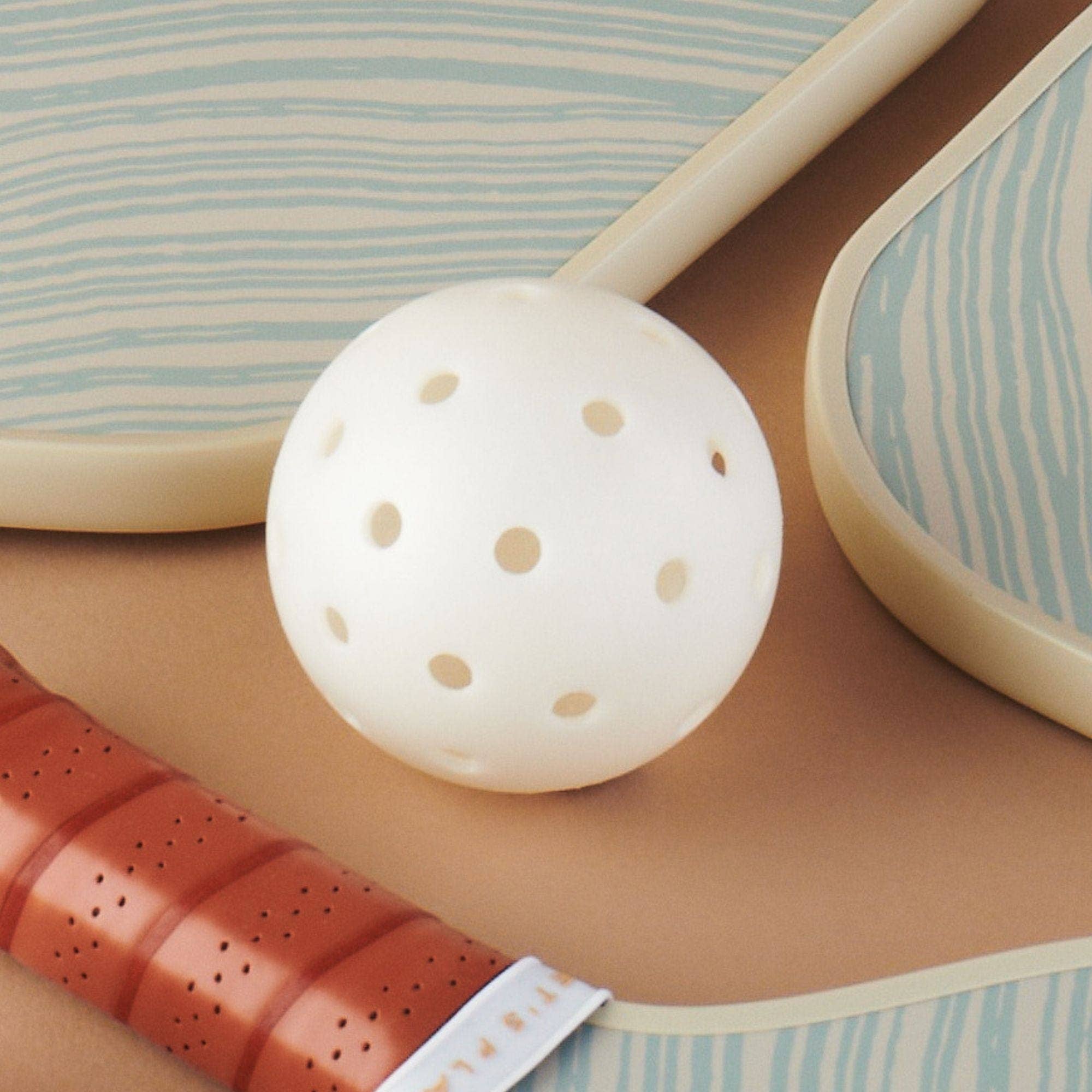 Recess Pickleball - Wholesale Sports Ball - White Pickleballs — Set of 31