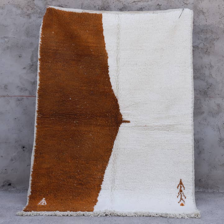 Minimalistisch Marokkaans Tapijt – Bruine & Witte Wolkunst voor wholesale door MUSMUSRUGS