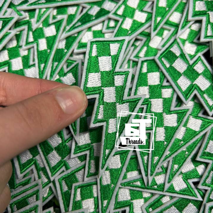 6j Threads LLC - Vendita all'ingrosso Toppe - Fulmine a Quadretti Verdi....Toppe per Cappelli