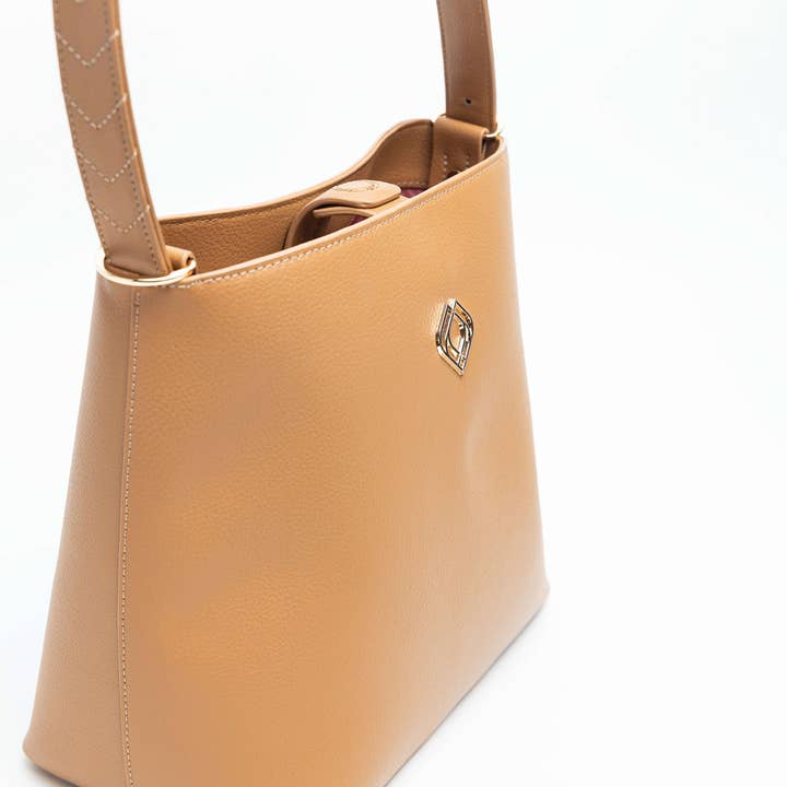 Trashious - Wholesale Shoulder Bag - Women's - Bucketbag Nila Apple Leather Camel 1