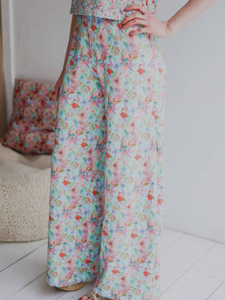 'Högmidjade mysbyxor 'Flower Meadow' | blå himmel för wholesale av aesthete-kidswear