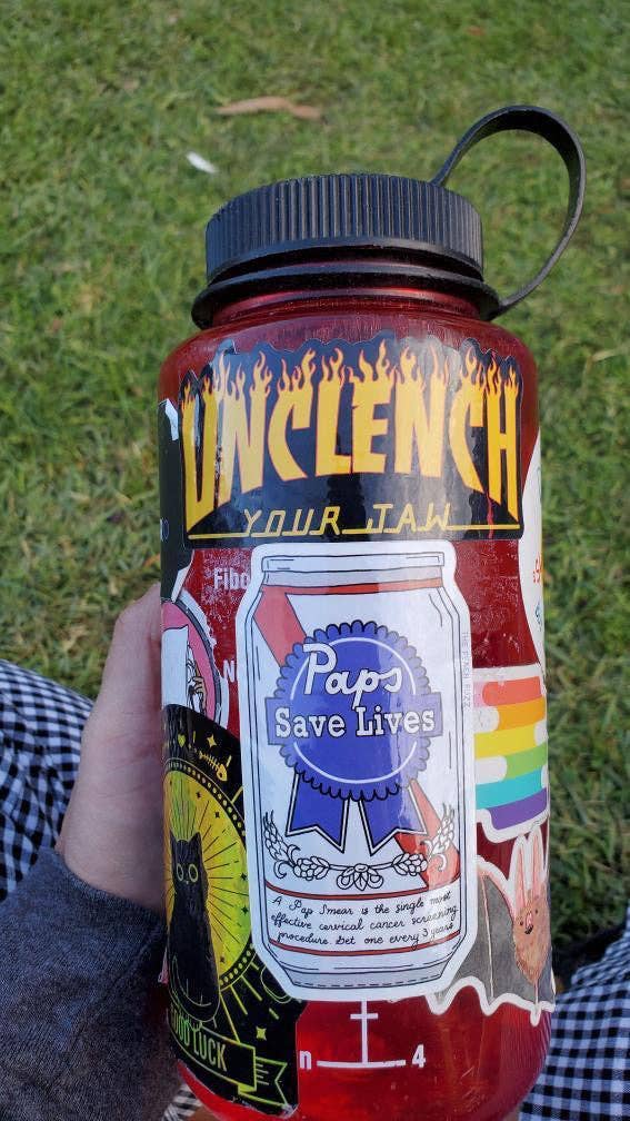 The Peach Fuzz – Engroshandel Klistermærke – Paps redde liv Sticker2