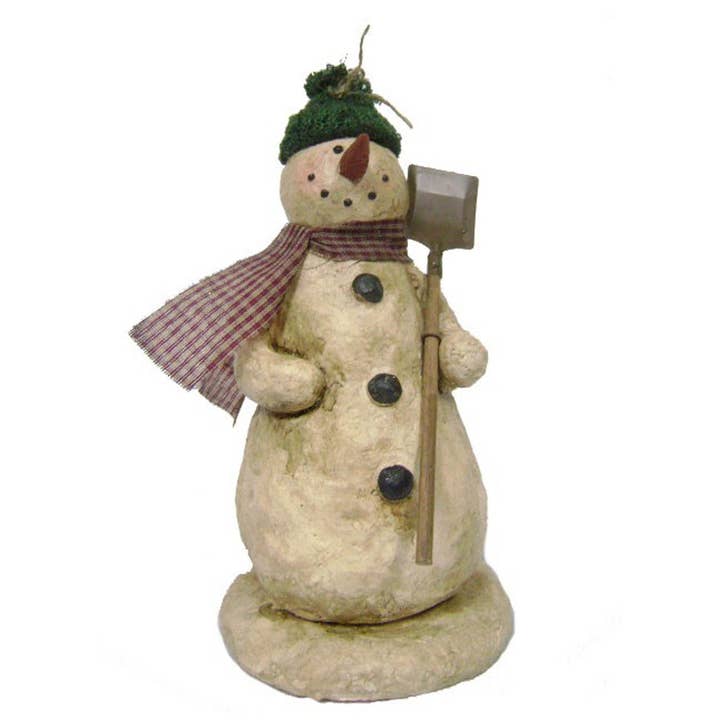 Muñeco de nieve de papel maché con gorro de tela, bufanda y pala de hojalata en la base, de pie - 9" de alto para venta al por mayor de Birch Maison