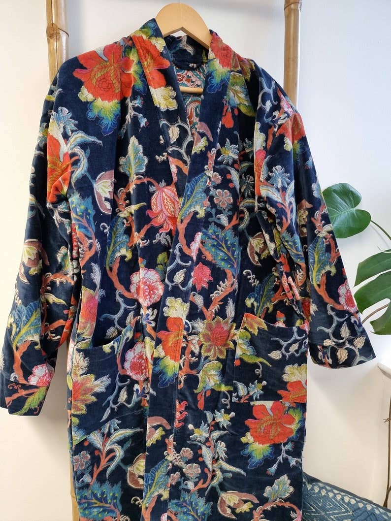 Essential Designs London - Vendita all'ingrosso Kimono - Donna - Giacca kimono unisex in velluto di lusso reversibile con stampa a colori misti2