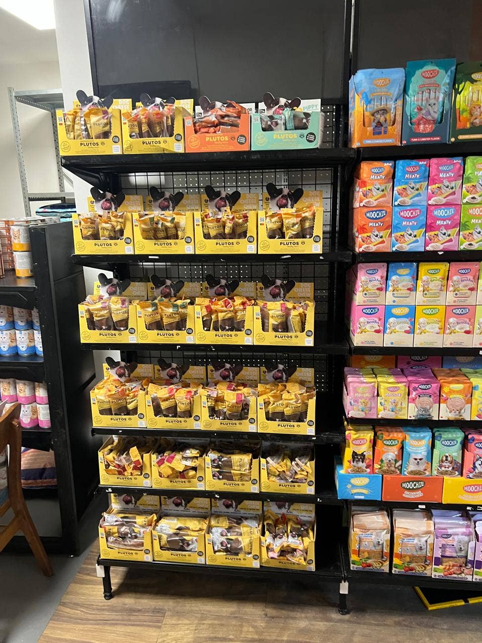 PLUTOS CHEWS - Wholesale Pet Treats - Dog - Dog Dental Chew Cheese & Beef  XL (10)2