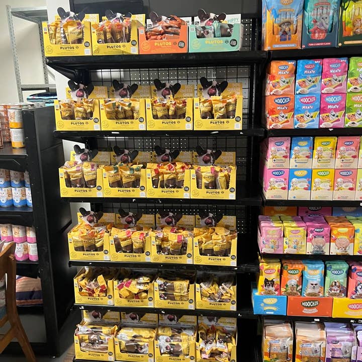 PLUTOS CHEWS - Wholesale Pet Treats - Dog - Dog Dental Chew Cheese & Beef L (6)8