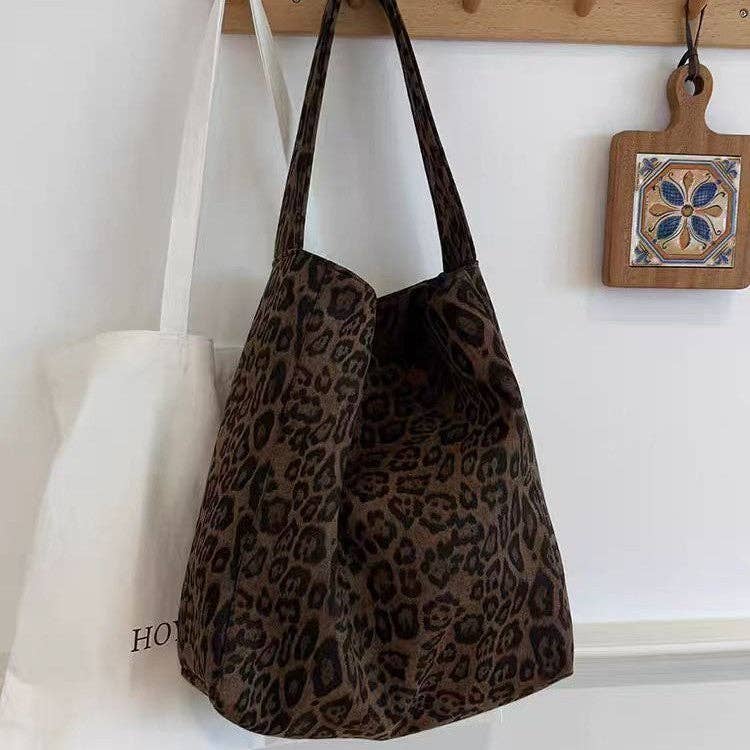 EmberLoom - Wholesale Tote Bag - Women's - Suede Leopard Print Vintage Chic Tote Bag3