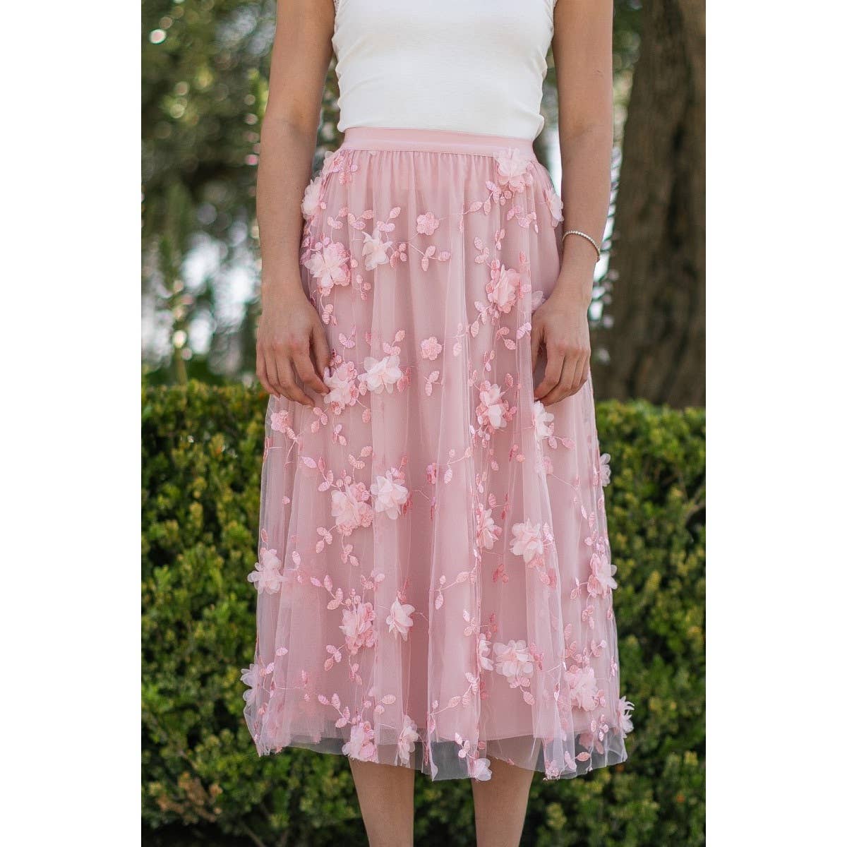 Verte – wholesale Skirt – Women’s – EMBROIDERY 3D FLORAL MIDI SKIRT_78S20548